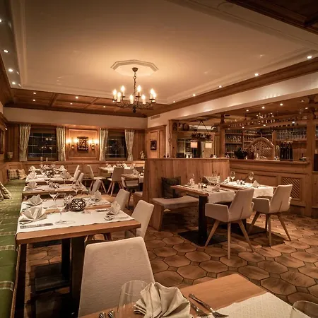 Foehrenhof فندق المو