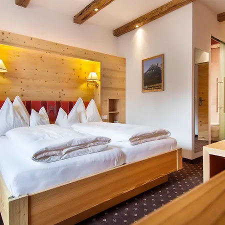 Foehrenhof 2* المو