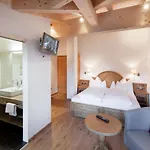 Foehrenhof Hotel 2*