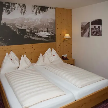 Hotel Foehrenhof 2*